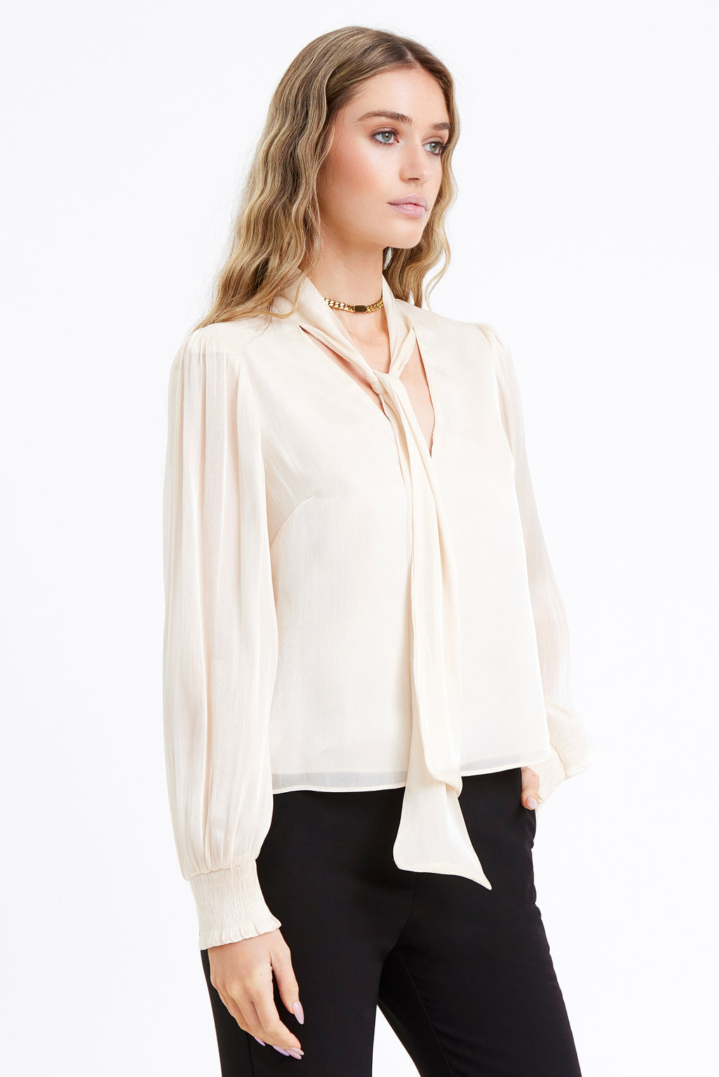 JISENIA TIE NECK BLOUSE IVORY