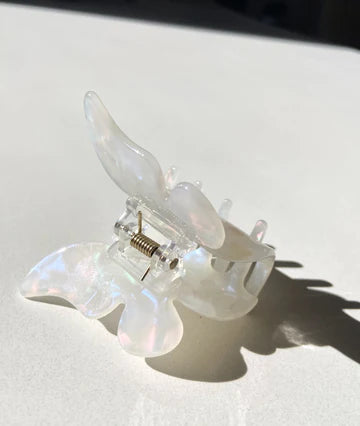 BIG BUTTERFLY CLAW CLIP WHITE