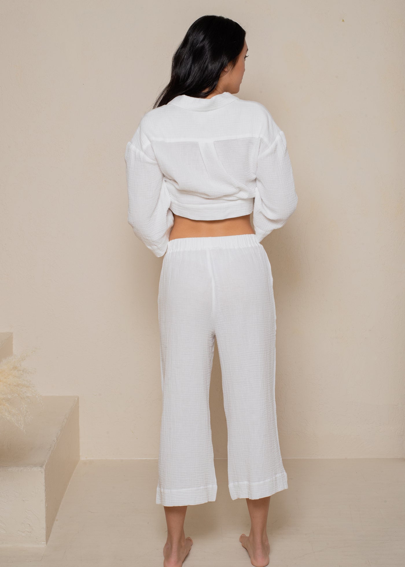 CRINKLED COTTON GAUZE RELAXED HIGH WAISTED CAPRI WHITE