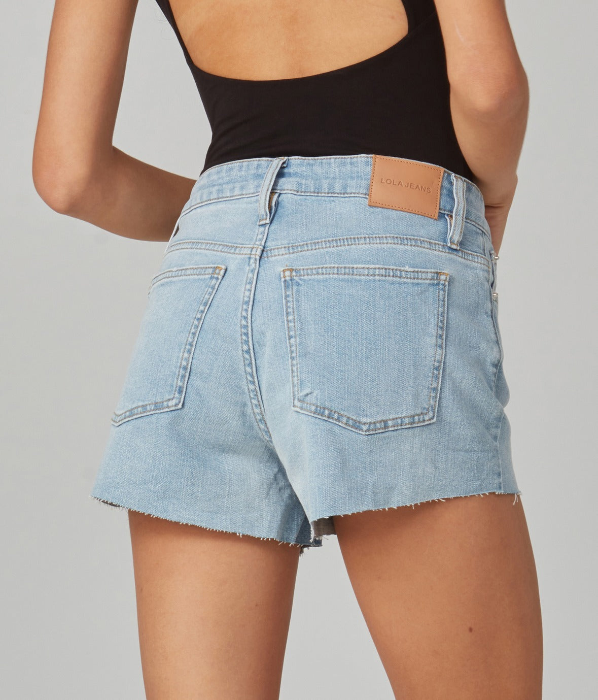 LIANA BLEACH HIGH RISE SHORT 3.5” INSEAM