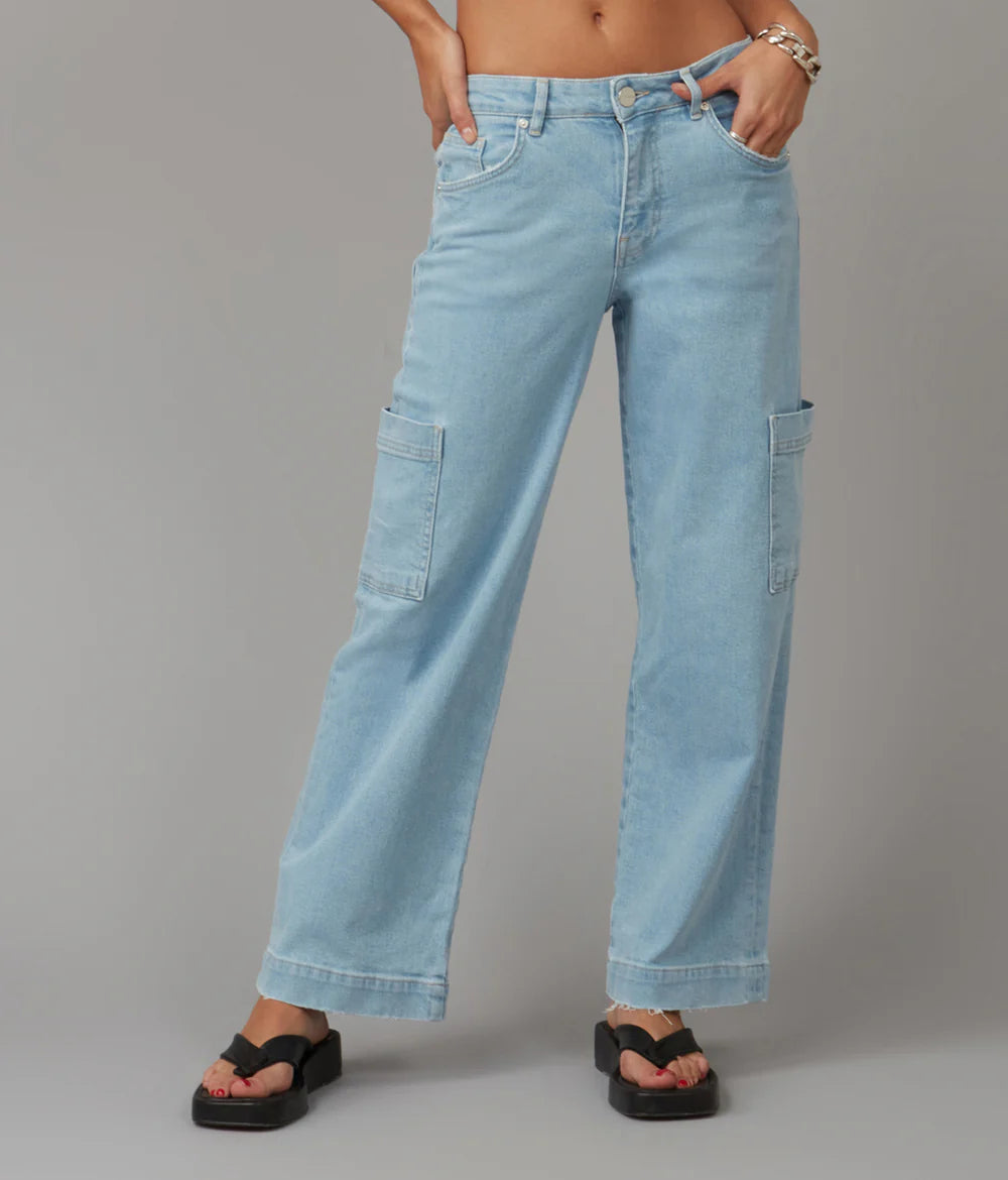 PHEONIX CLEAR SKY CARGO JEAN