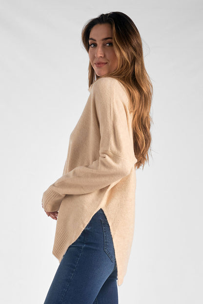 TURTLENECK CREAM SWEATER